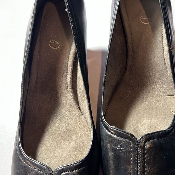 Michelle D Black Pumps 9 1/2 Excellent condition. SH114 - Picture 5 of 6